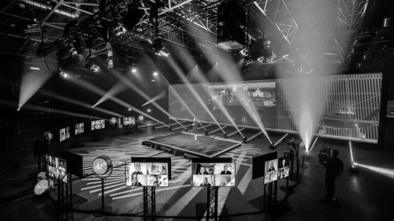 Проведение мероприятий онлайн и офлайн